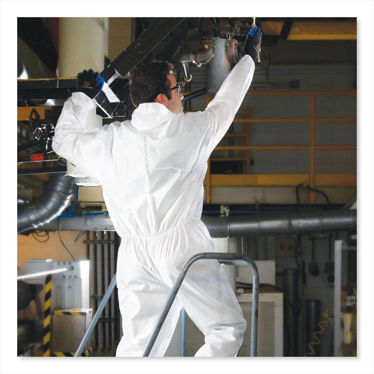 Coveralls, Elastic 24/carton White, Protection Back, Kleenguard™ Medium, Breathable Particle A20 Hood,
