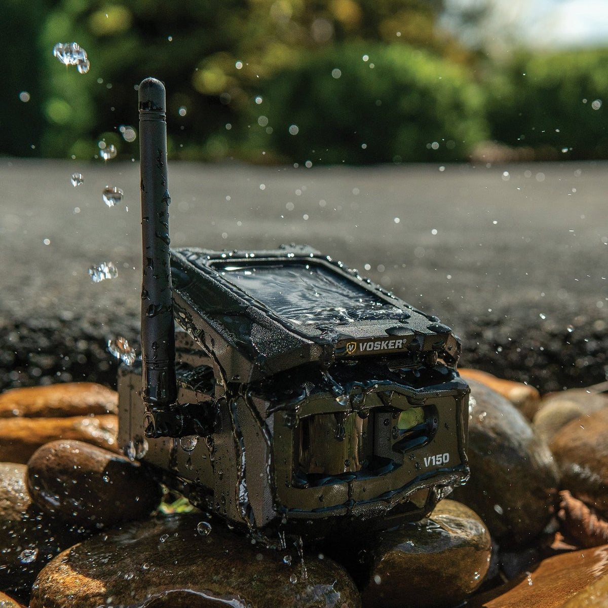 Cellular Outdoor (US Solar-Powered Nation LTE Security Wide V150 VOSKER 1202 Camera Network)