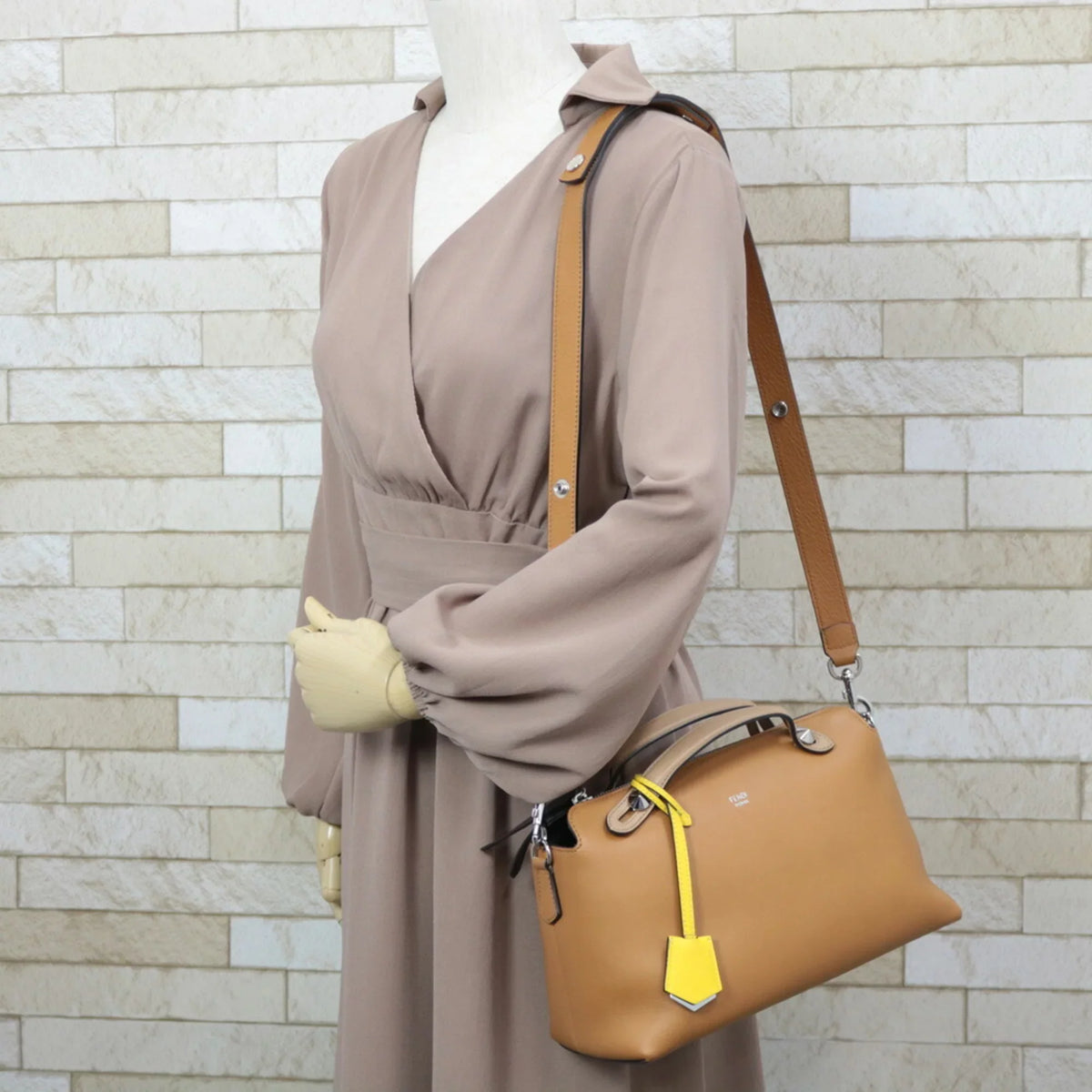 Shoulder Handbag By Way FENDI Ladies Bag (Fair) Pre-Owned The Brown