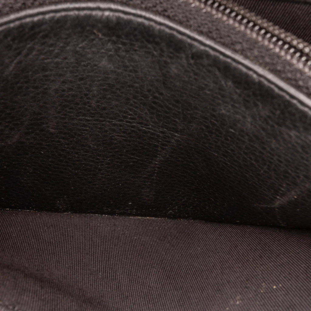 Leather (Good) Unisex Studded Calf on Black Authenticated Crossbody Wallet Pre-Owned Chain Bag