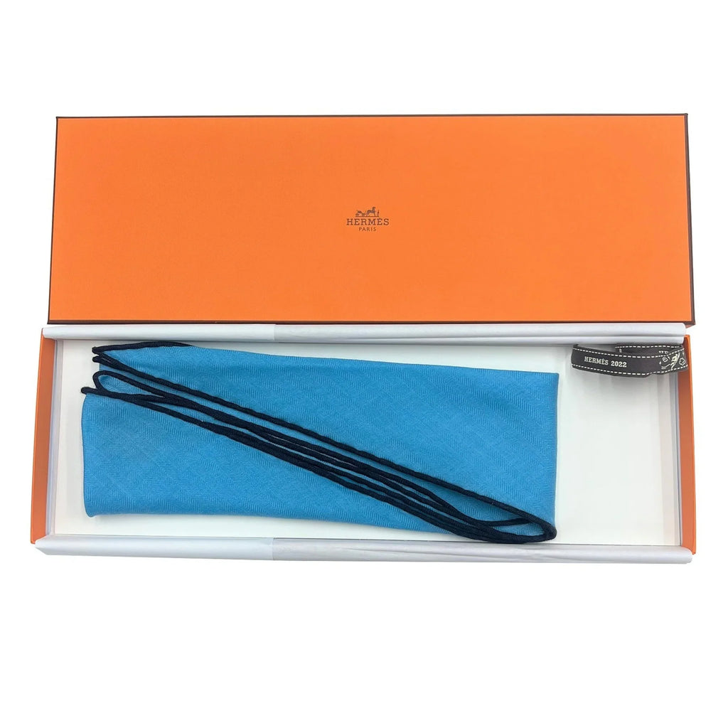 ladies silk cashmere HERMES blue Pre-Owned scarf triangle New) (Like Hermes