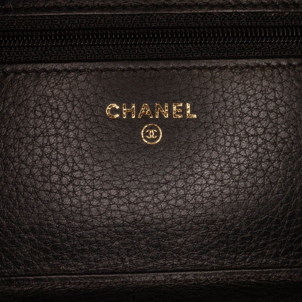 Leather (Good) Unisex Studded Calf on Black Authenticated Crossbody Wallet Pre-Owned Chain Bag