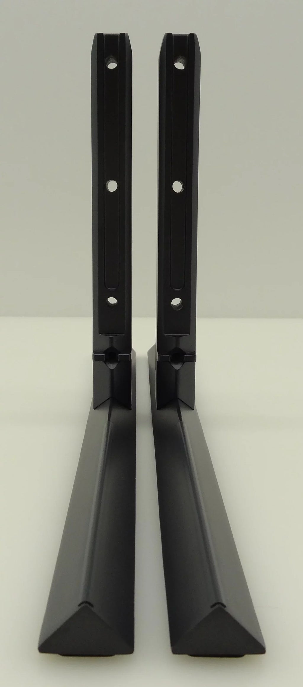 1A317Y700-GB2-G Vizio Legs M75QXM-K03 (BCDA-70) NEW