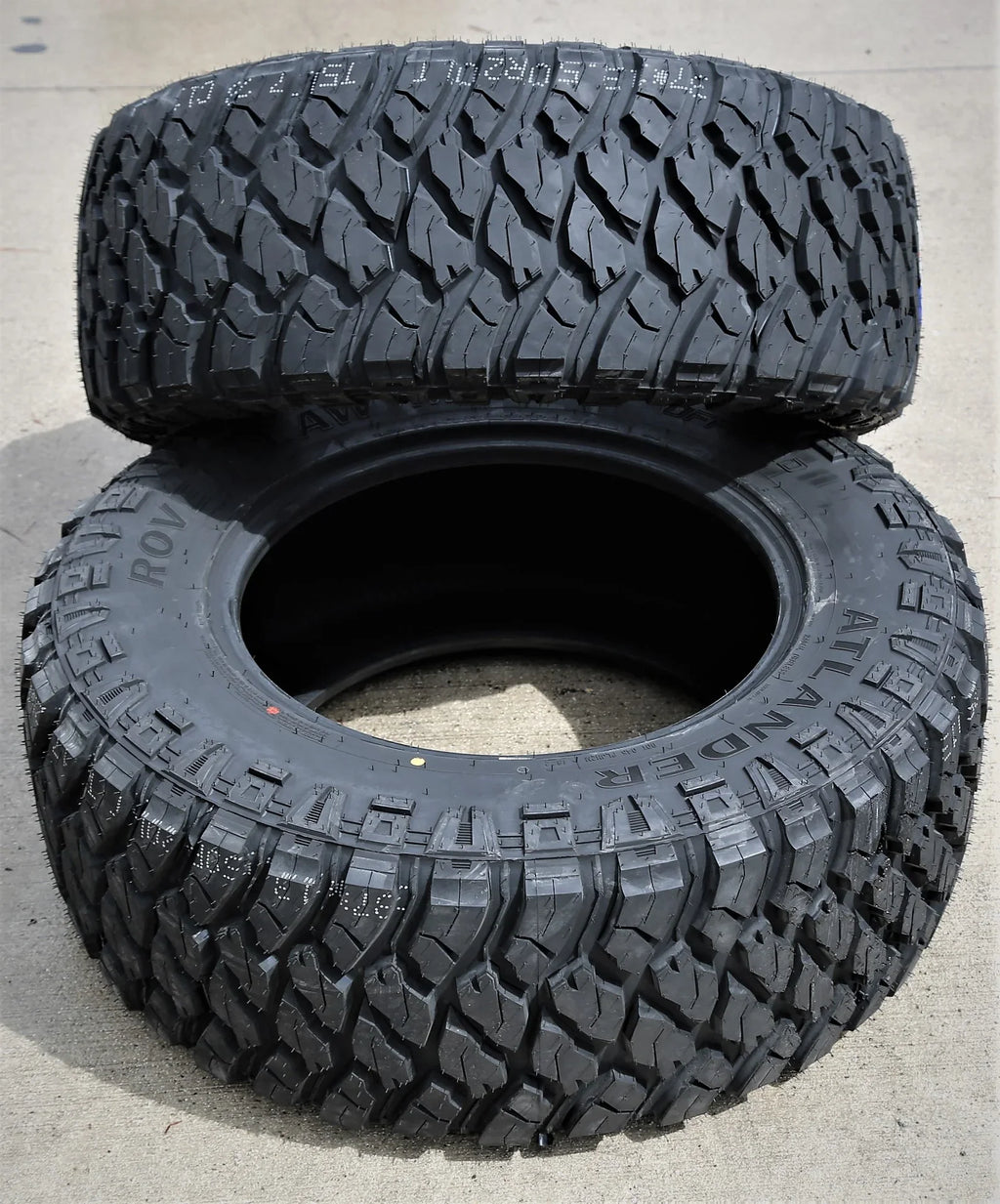 Load Mud M/T Roverclaw 10 I MT Ply Tire E 305/70R17 LT Atlander