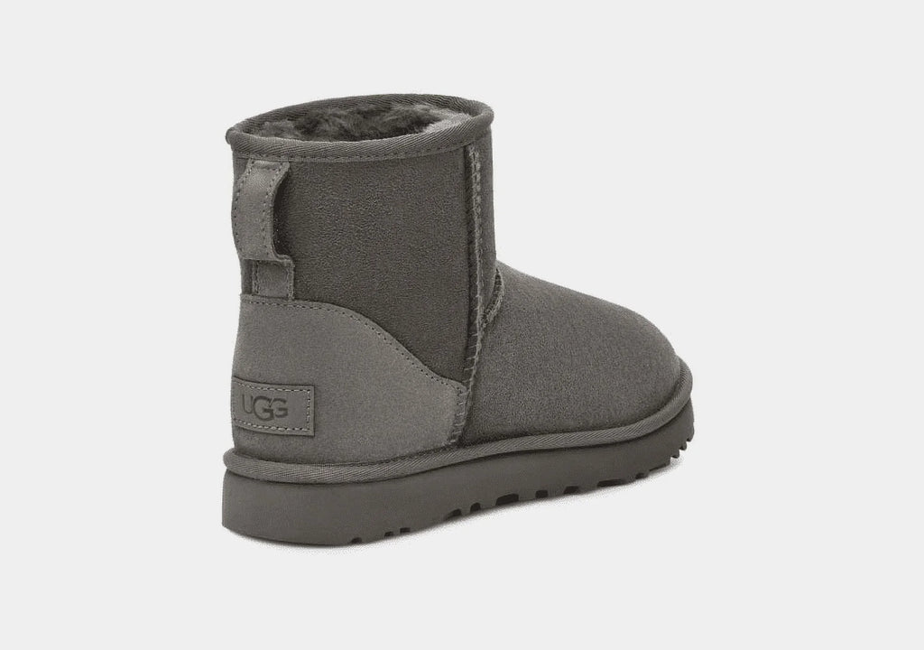 '- UGG Winter Boot II Size Grey Women's Mini Classic - 10