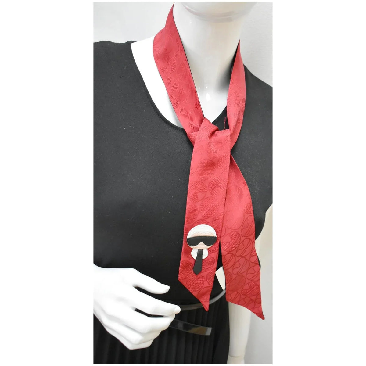 Red Silk Pre-owned Karlito FENDI Wrappy Scarf