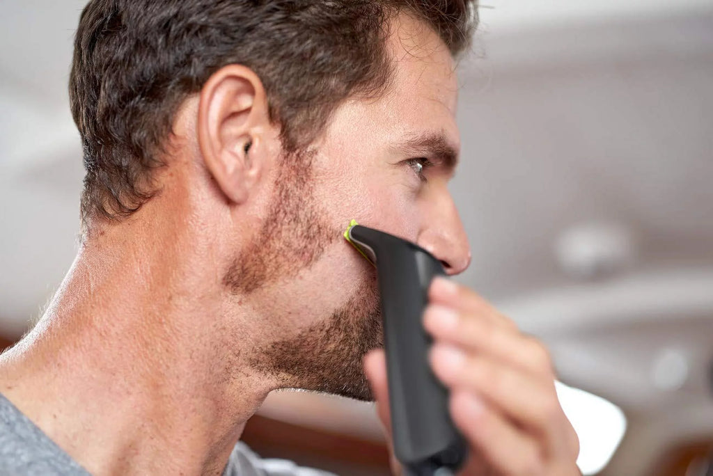 Pro and Philips Oneblade Hybrid Electric Shaver, Trimmer Norelco QP6510/70