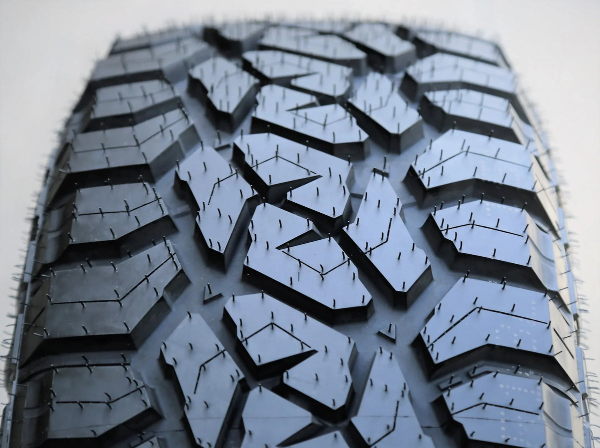 Load LT Ply Terrain E 285/55R20 Tire RT Rugged TP99 R/T Miletrip 10